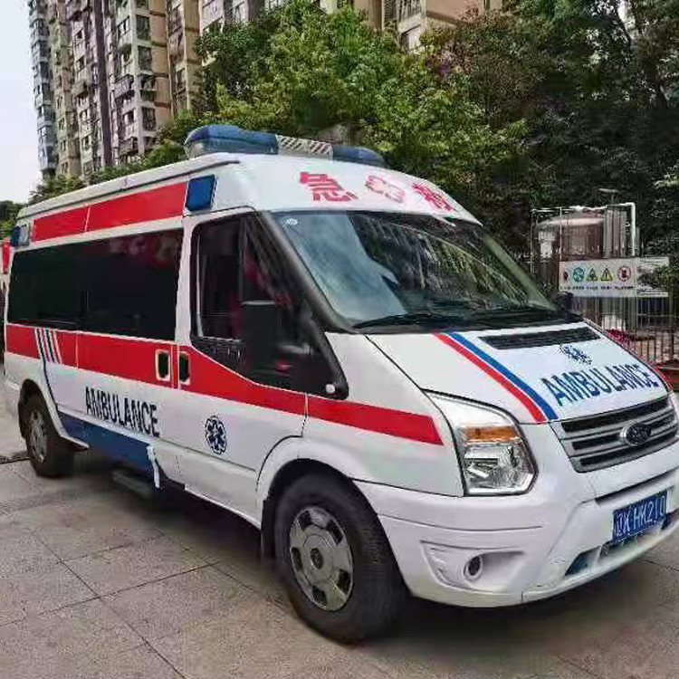梁山长途救护车护送病人返乡
